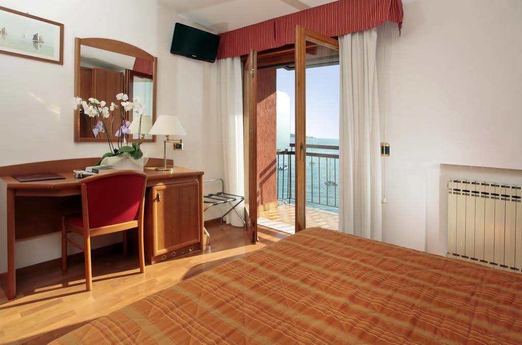 Beach Hotel Rosa Malcesine Exteriér fotografie
